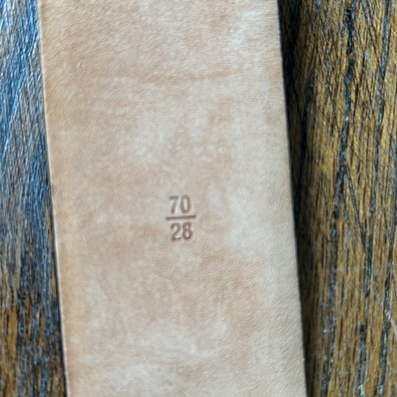 LOUIS VUITTON NAPPA LEATHER BOW BELT - MADE IN SPAIN - Picture 5 of 6